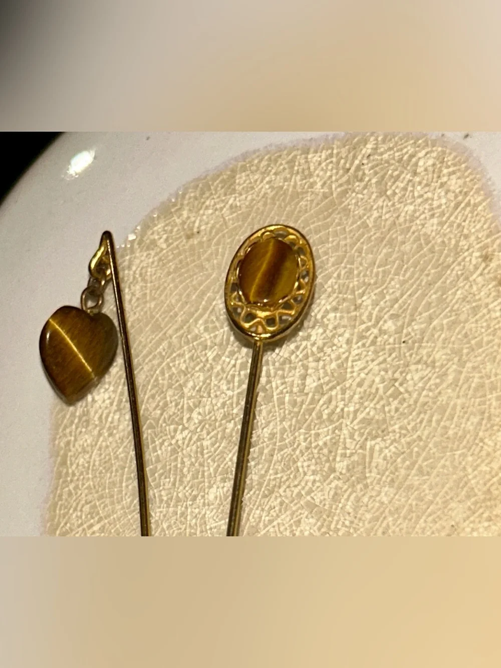 Tiger Eye Dangling Heart Charm & Scallop Edge Oval Stick Pin Set EUC